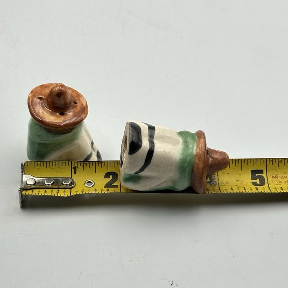 Vintage Sleeping Mexican Men‎ Sombrero Salt and Pepper Shakers - Picture 6 of 7